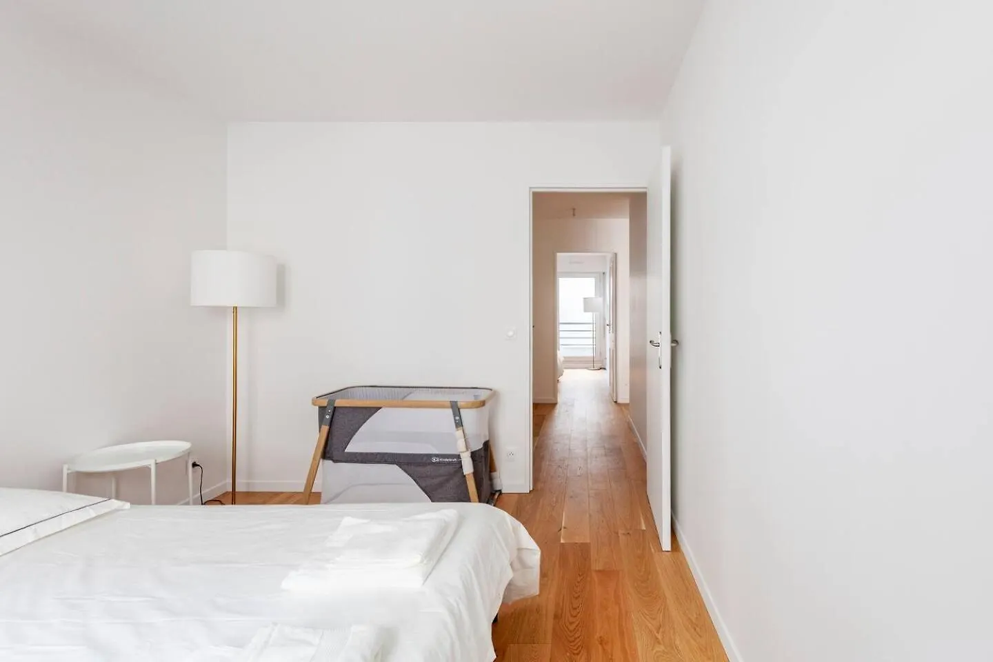3 Bedroom Flat Close Montmartre Paris France