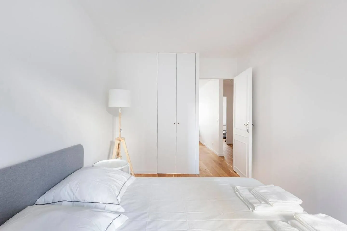 Apartment 3 Bedroom Flat Close Montmartre Paris