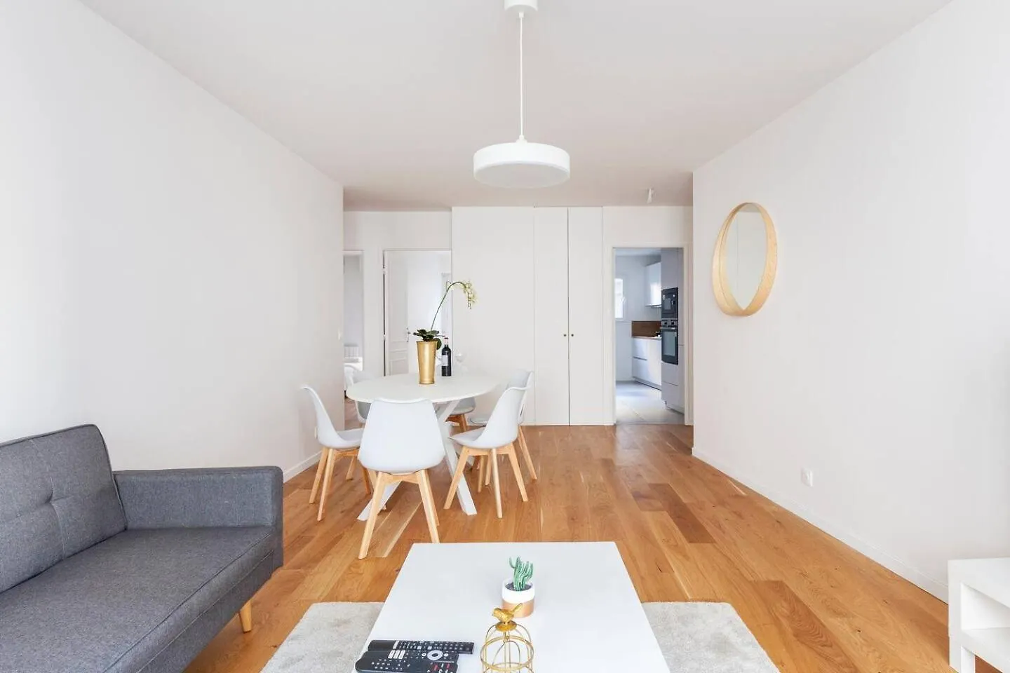 3 Bedroom Flat Close Montmartre Paris Apartment